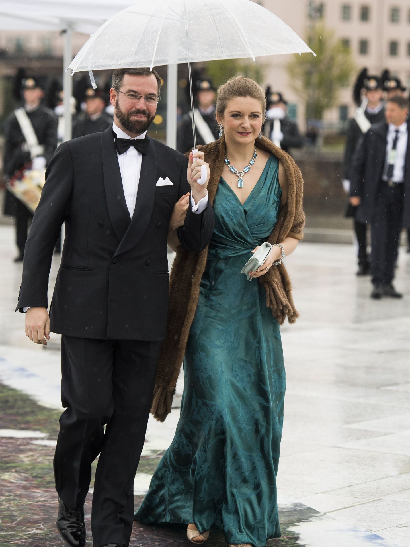Guillermo y Stéphanie de Luxemburgo, en el 80º cumpleaños de Harald de Noruega.  (EFE)