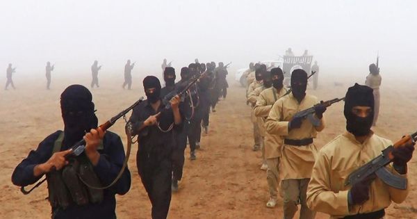 Foto: Militantes del Estado Islámico en una captura de pantalla de un video de propaganda.