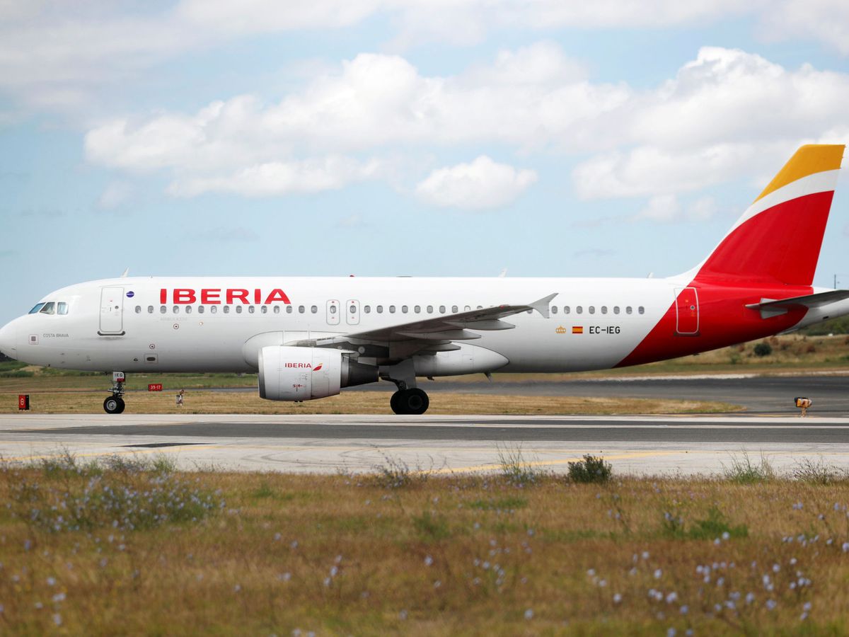 Foto: Iberia es una de las aerolíneas del grupo IAG. (Reuters/Rafael Marchante)