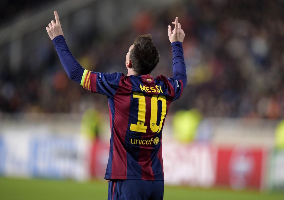 Foto: Messi celebra uno de los tres goles marcados ante el APOEL en Nicosia (Reuters)