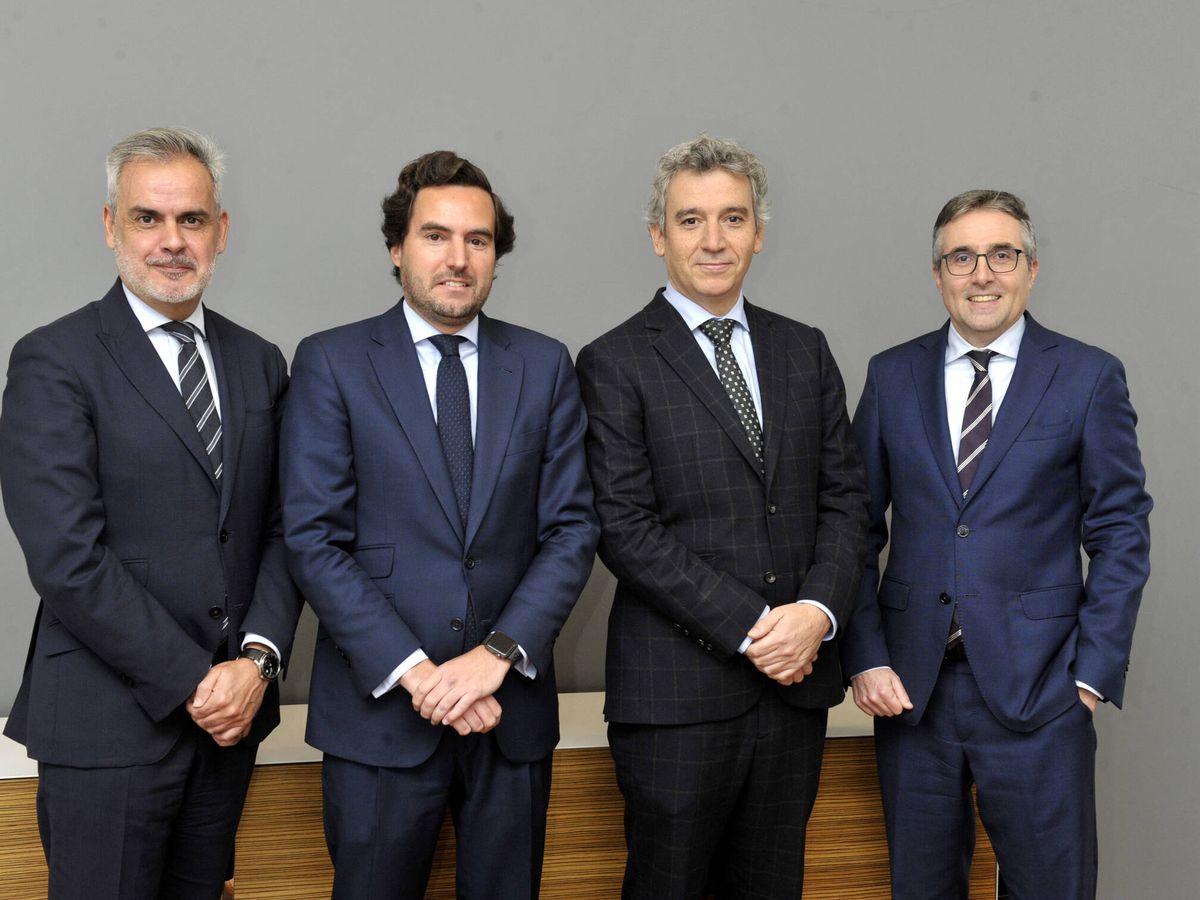 Foto: De izquierda a derecha: Israel Gómez-Caro, Eduardo Lucas Calderón, Ignacio Marín y Raúl Da Veiga, de Gold Abogados. (Cedida)